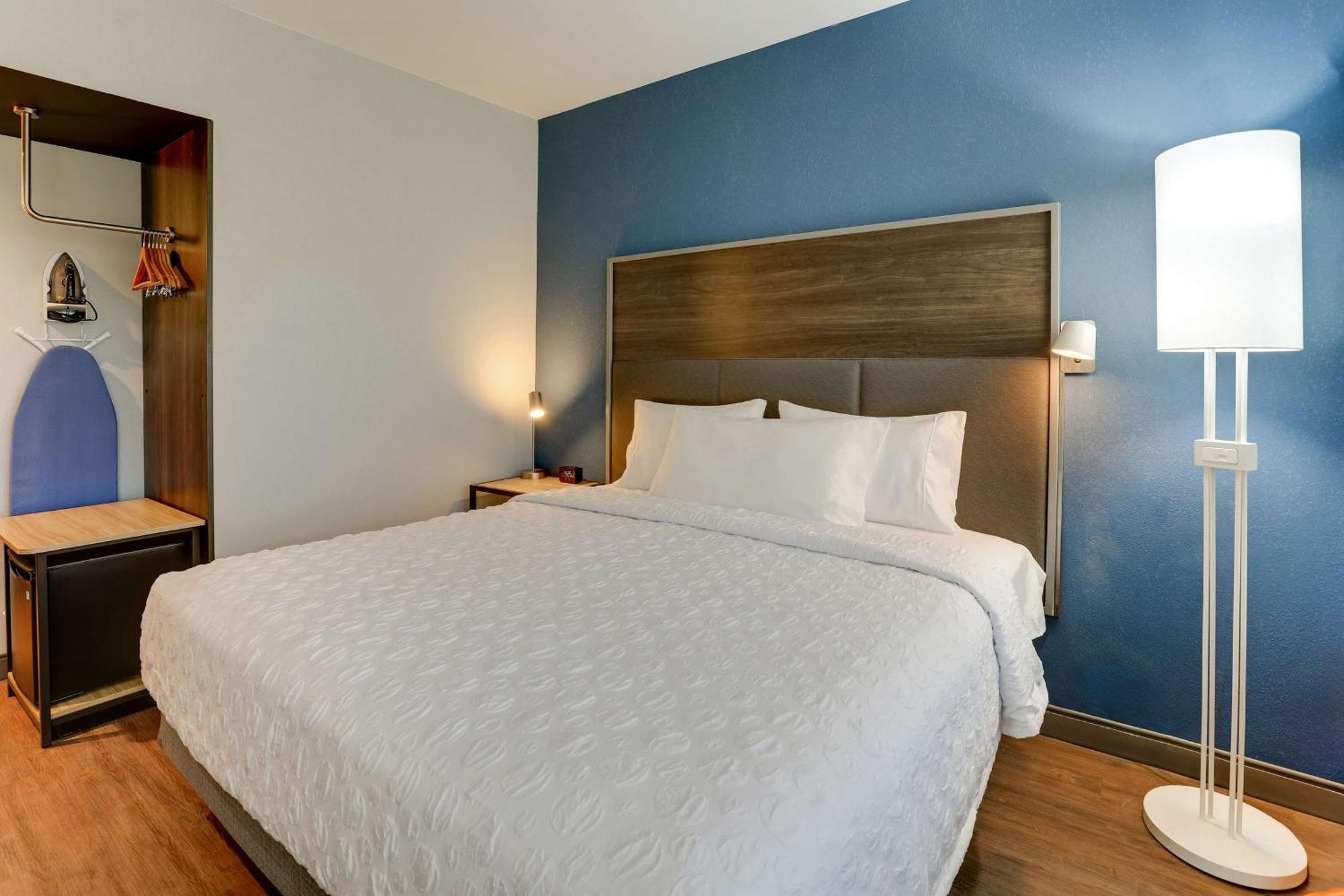 Tru By Hilton Leland Wilmington Hotel Bagian luar foto
