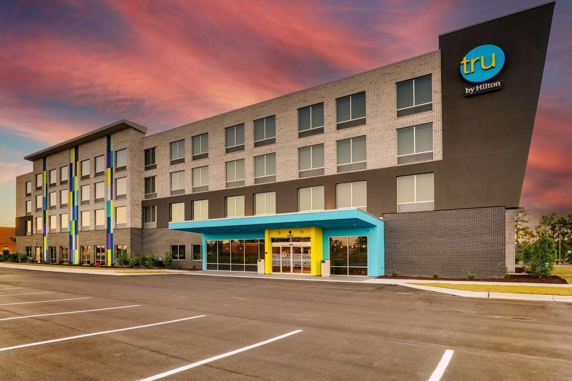 Tru By Hilton Leland Wilmington Hotel Bagian luar foto