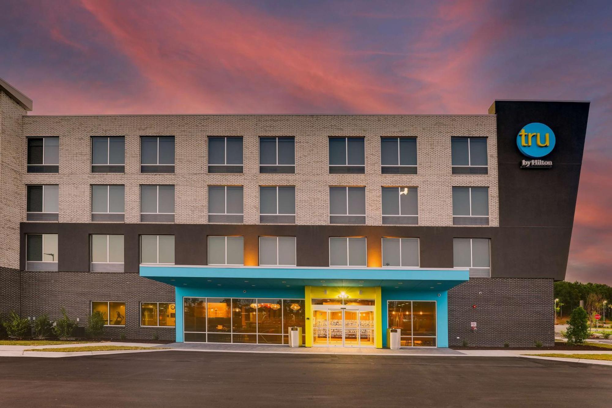 Tru By Hilton Leland Wilmington Hotel Bagian luar foto